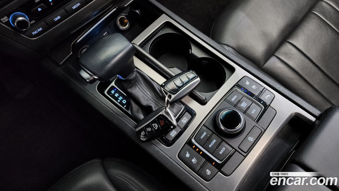 Hyundai Genesis 2016