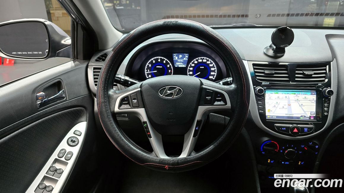 Hyundai Accent 2012