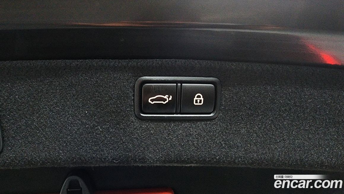 Hyundai Genesis 2016