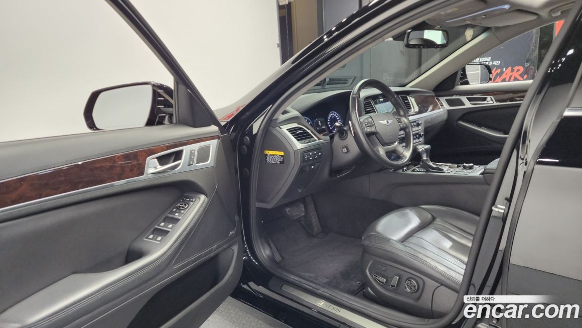 Hyundai Genesis 2016