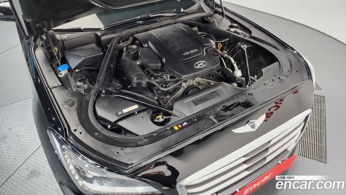 Hyundai Genesis 2016