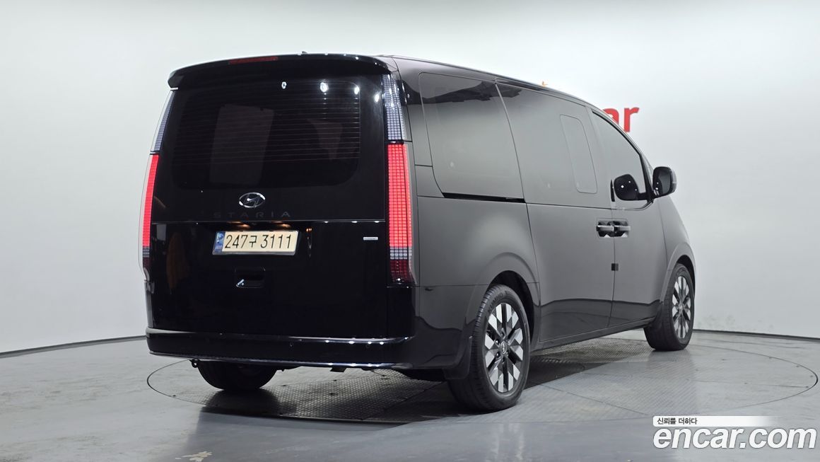Hyundai Staria 2023