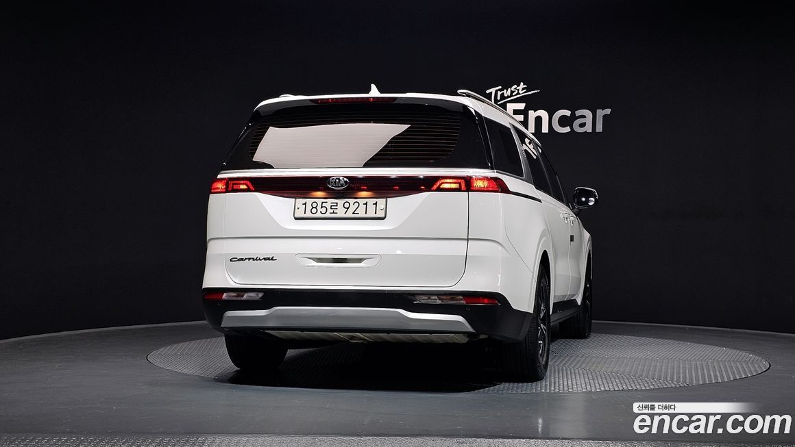 Kia Canival 2021
