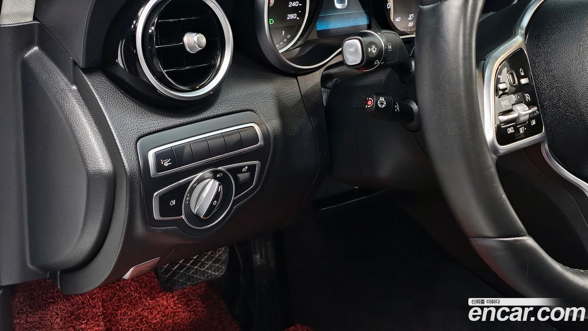 Mercedes-Benz C-Class 2020