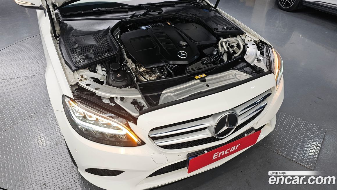 Mercedes-Benz C-Class 2020