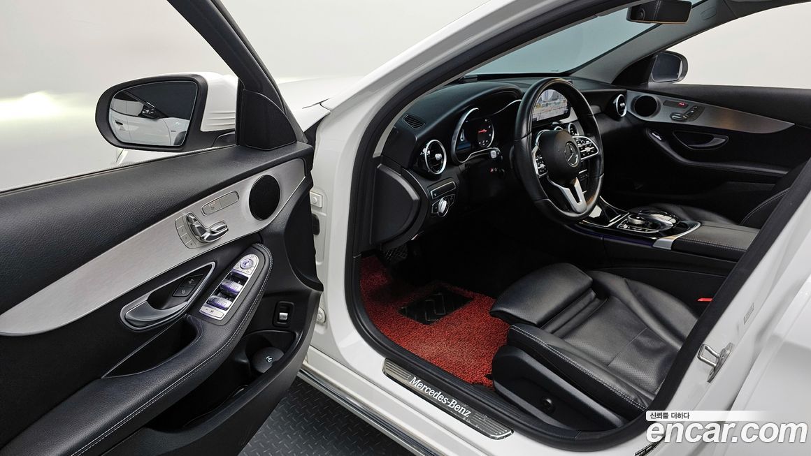 Mercedes-Benz C-Class 2020