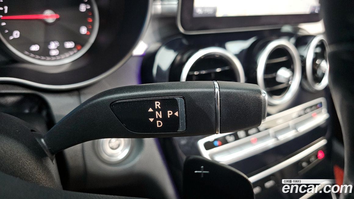 Mercedes-Benz C-Class 2020