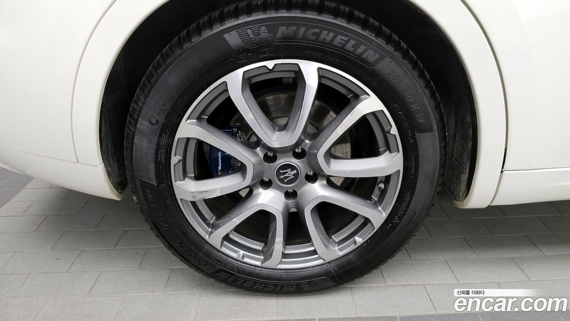 Maserati Levante 2022