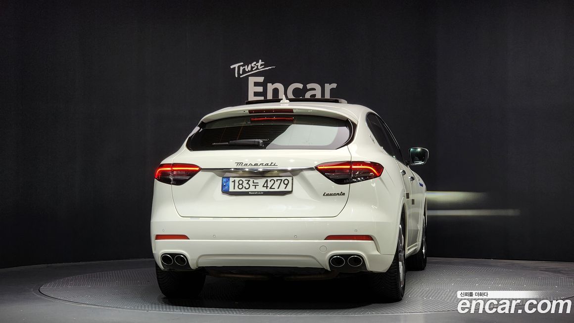 Maserati Levante 2022