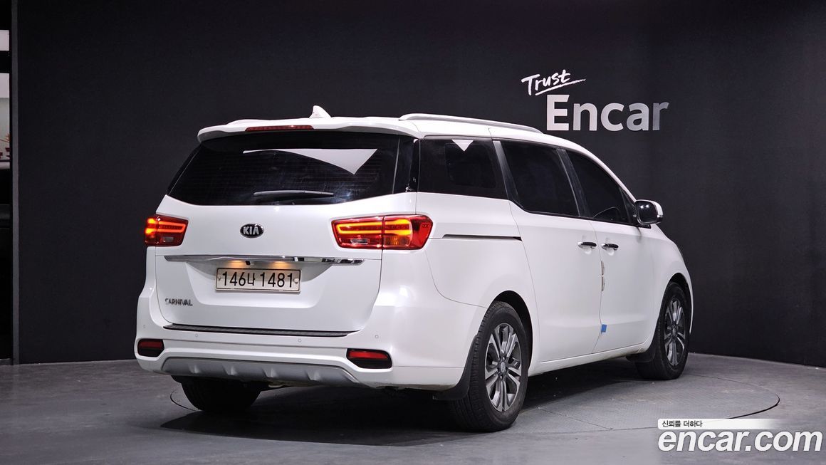 Kia Canival 2019