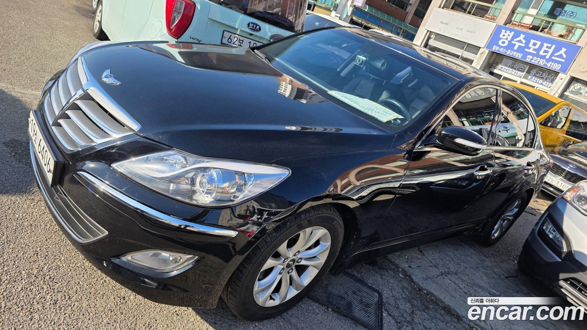 Hyundai Genesis 2012