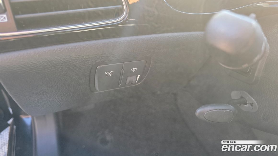 Hyundai Genesis 2012