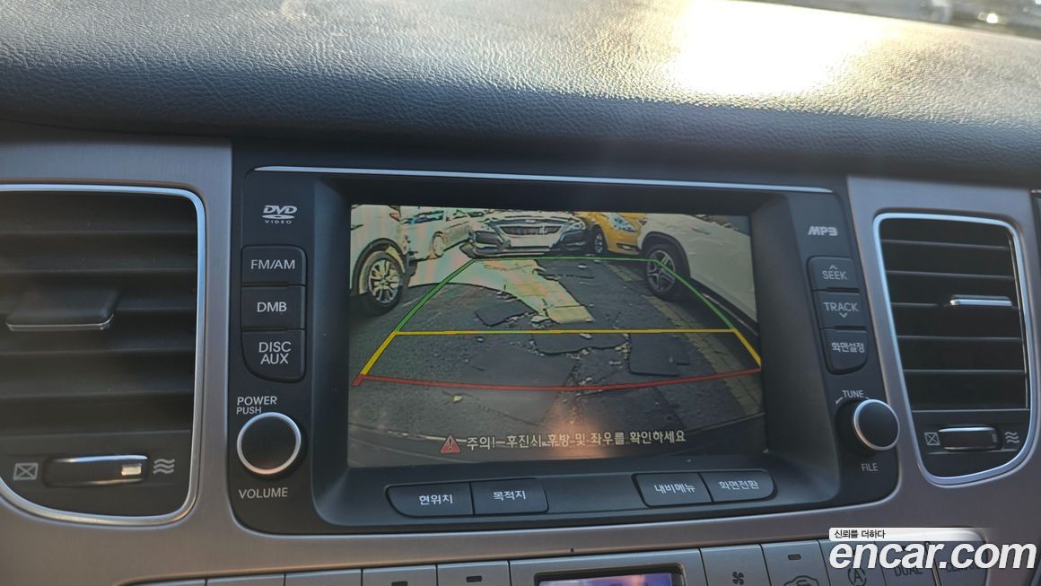 Hyundai Genesis 2012