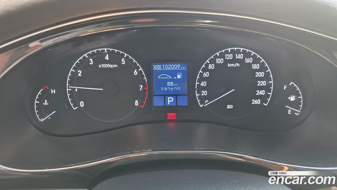 Hyundai Genesis 2012