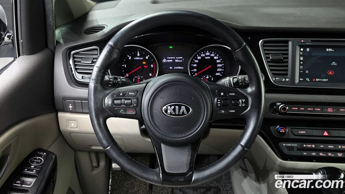 Kia Canival 2015