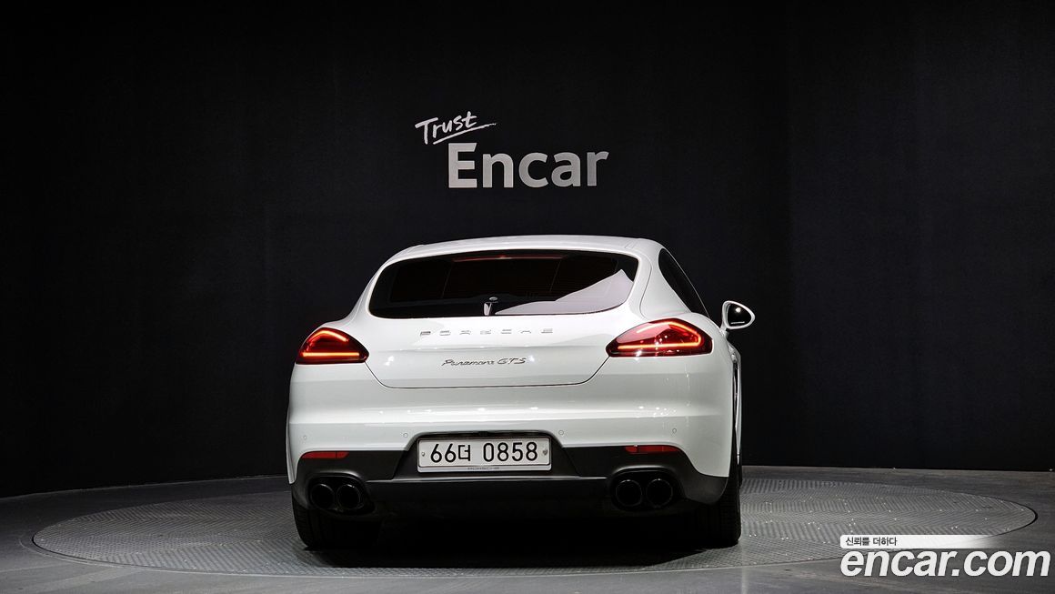 Porsche Panamera 2015