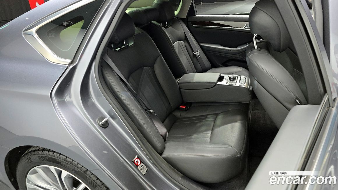 Hyundai Genesis 2016