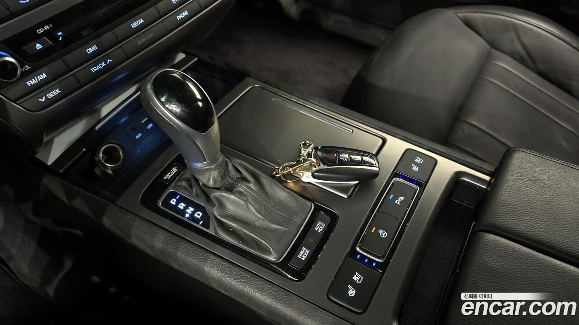 Hyundai Genesis 2016