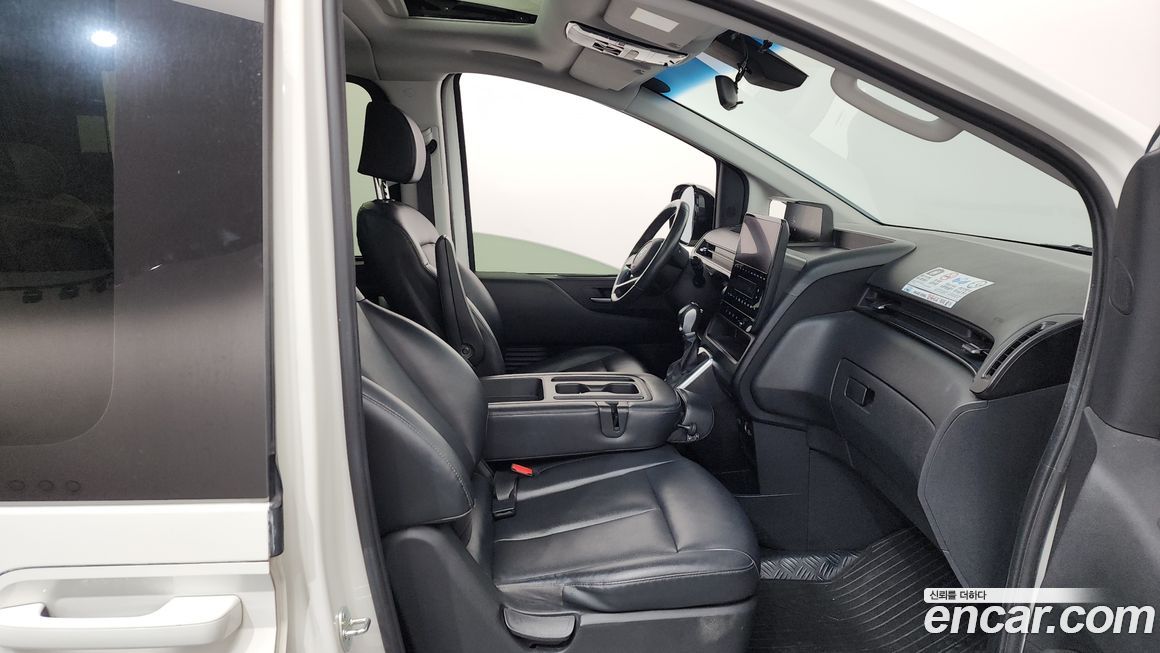 Hyundai Staria 2022