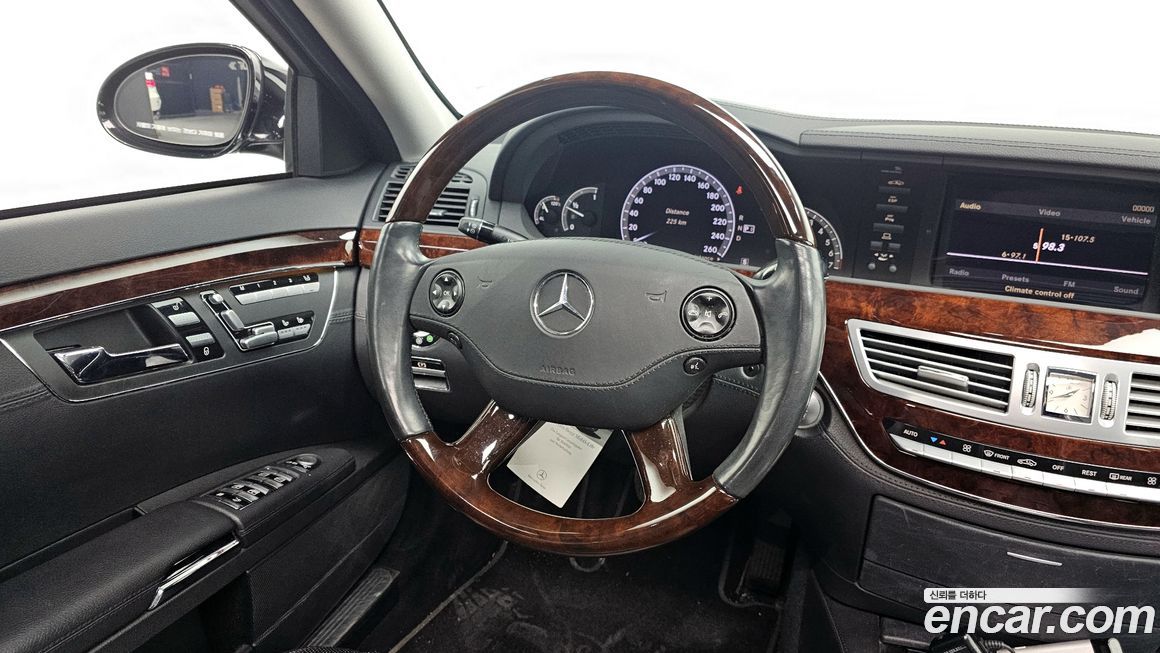 Mercedes-Benz S-Class 2007