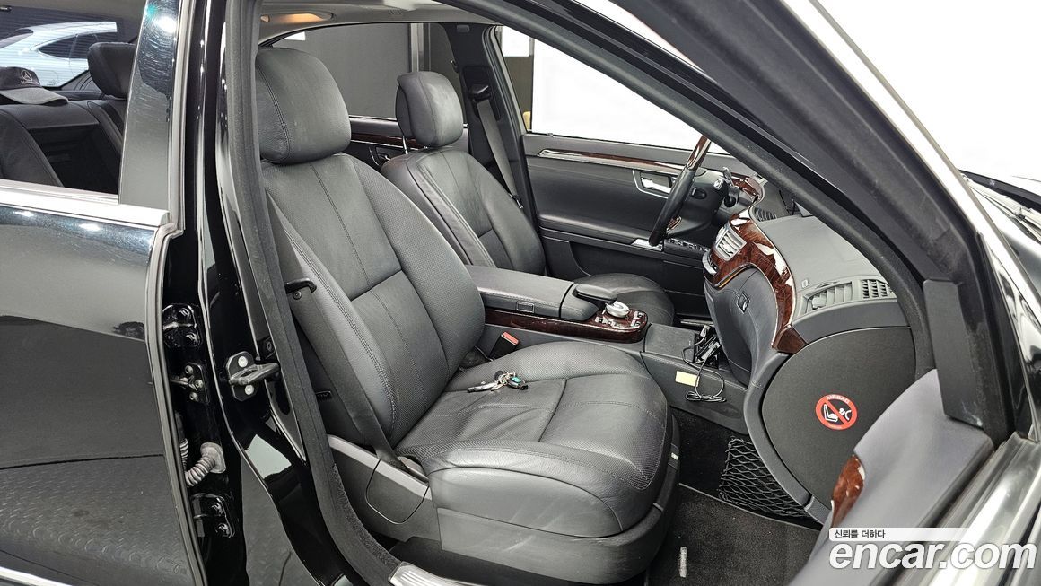 Mercedes-Benz S-Class 2007