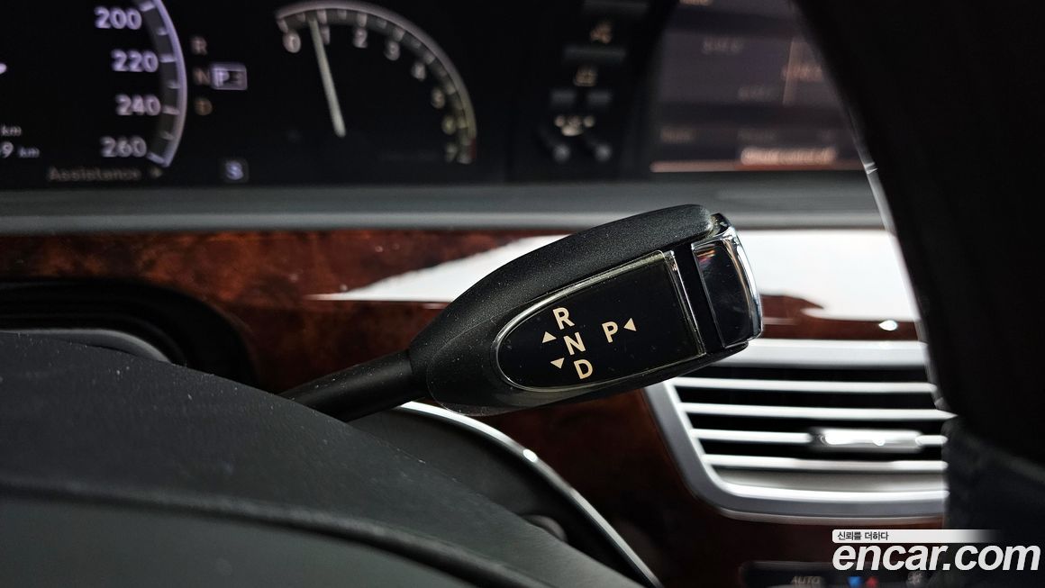 Mercedes-Benz S-Class 2007