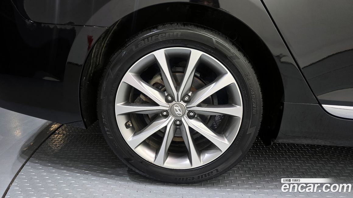 Hyundai Grandeur 2015