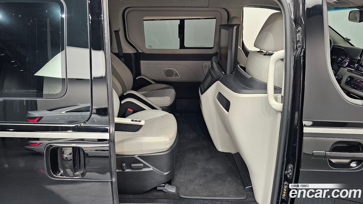 Hyundai Starex 2021