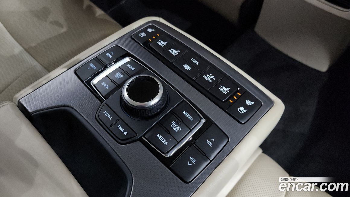 Hyundai Genesis 2016