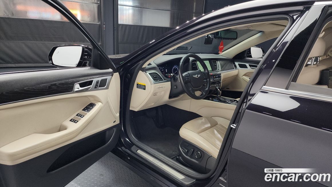 Hyundai Genesis 2016