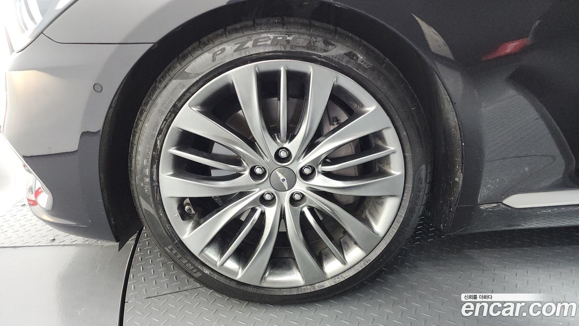 Hyundai Genesis 2016