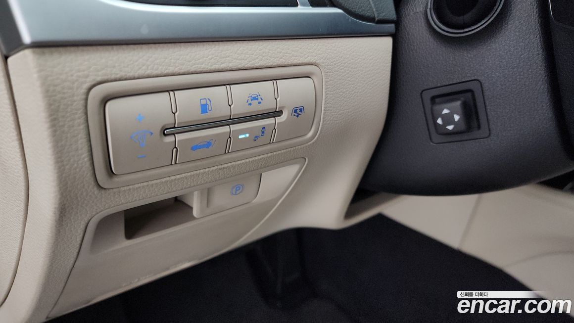 Hyundai Genesis 2016