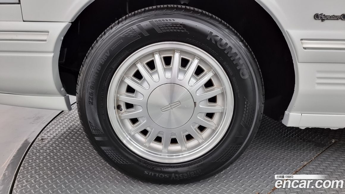 Lincoln Town Car 1997