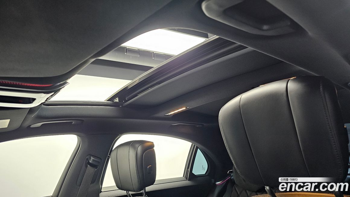 Mercedes-Benz S-Class 2024