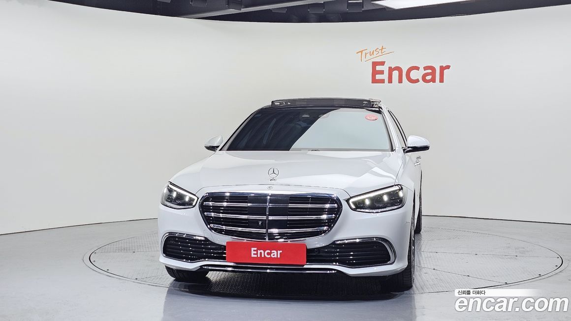 Mercedes-Benz S-Class 2024