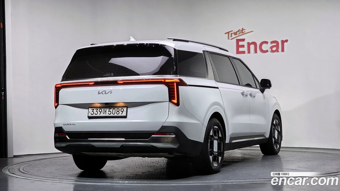 Kia Canival 2025