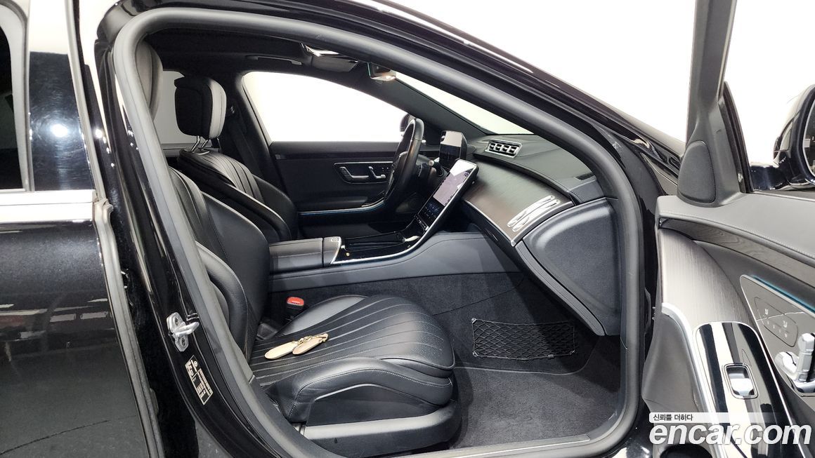 Mercedes-Benz S-Class 2022