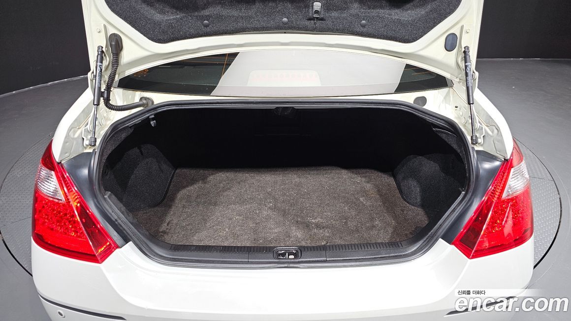 Renault-KoreaSamsung SM7 2010