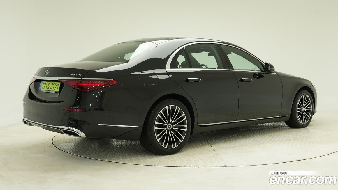 Mercedes-Benz S-Class 2025
