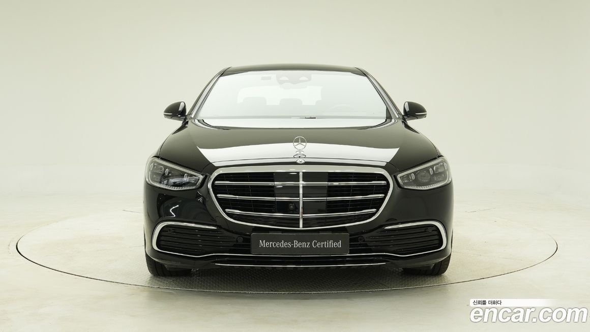 Mercedes-Benz S-Class 2025