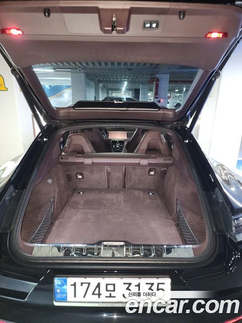 Porsche Panamera 2023