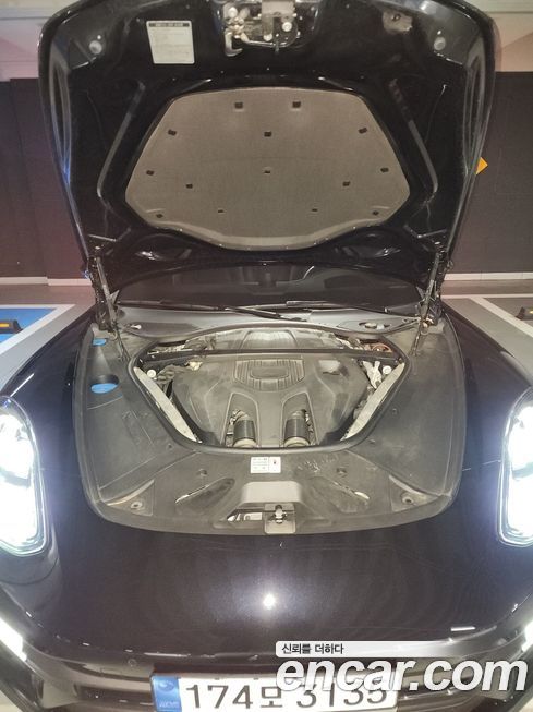 Porsche Panamera 2023