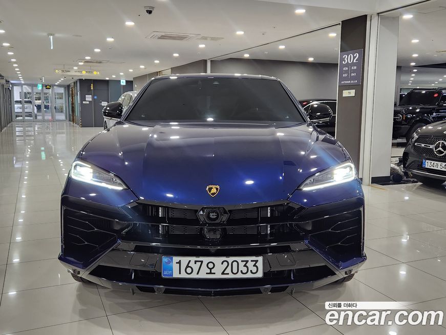 Lamborghini Urus 2025