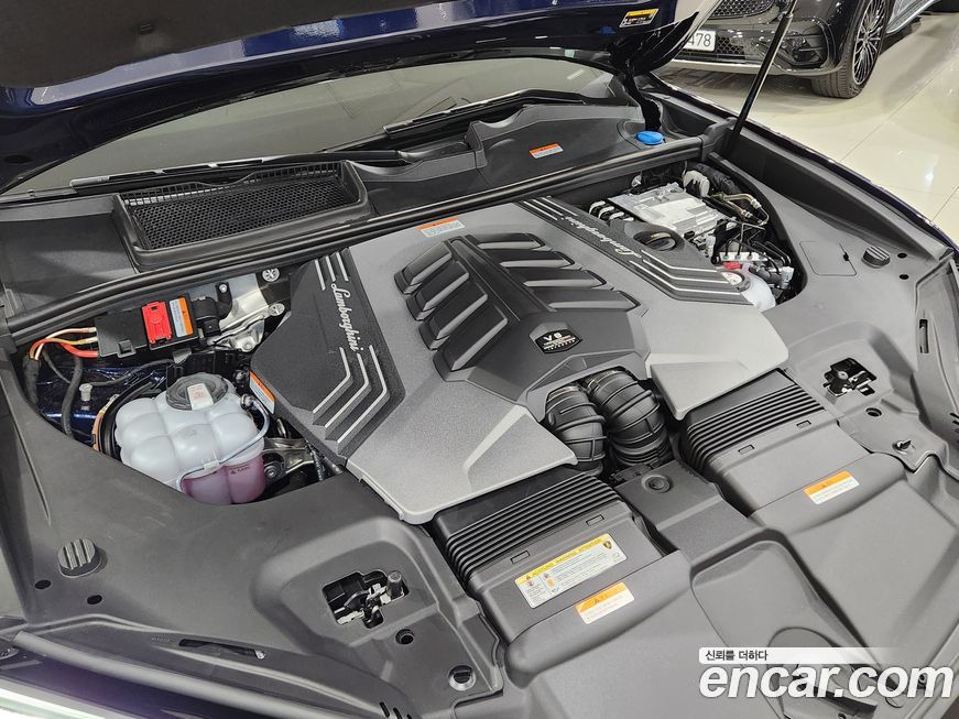 Lamborghini Urus 2025