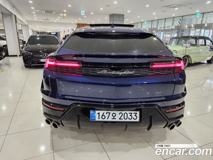Lamborghini Urus 2025