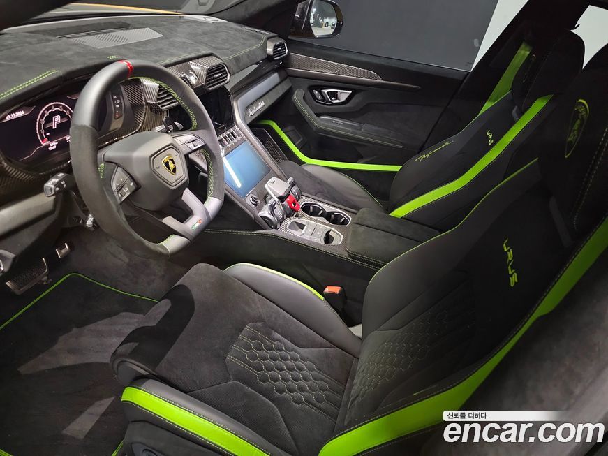 Lamborghini Urus 2024