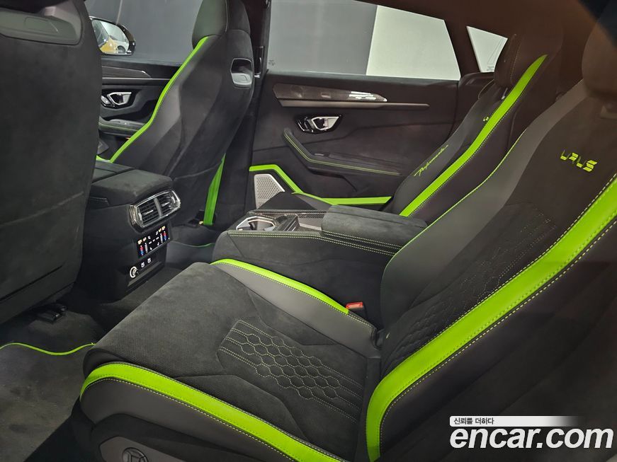 Lamborghini Urus 2024