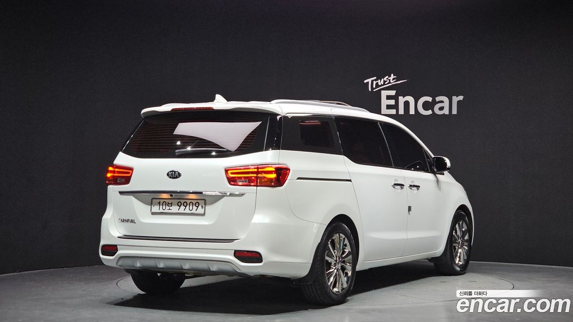 Kia Canival 2019
