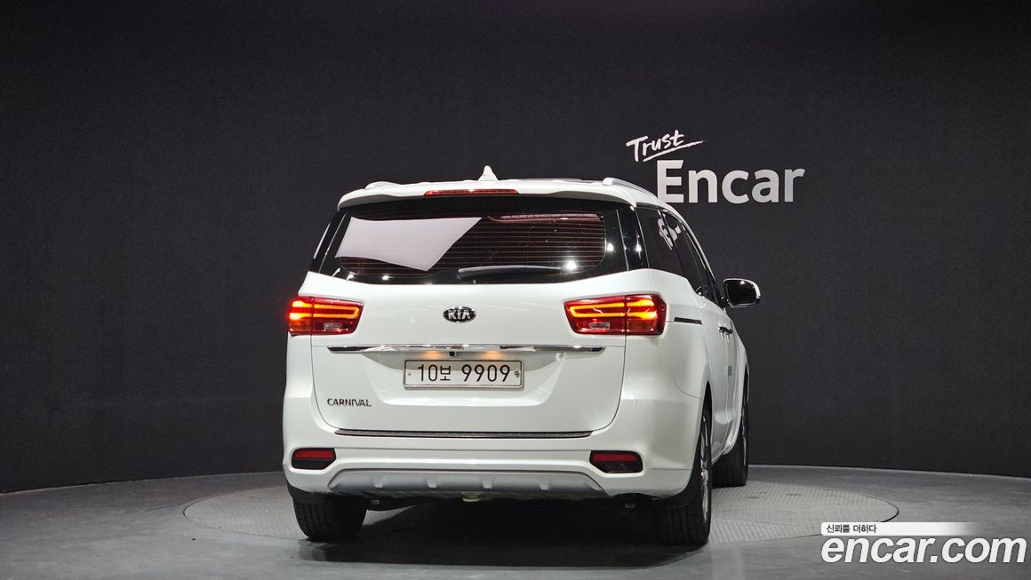 Kia Canival 2019
