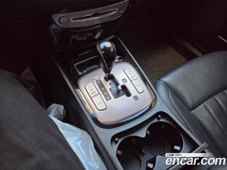 Hyundai Genesis 2012